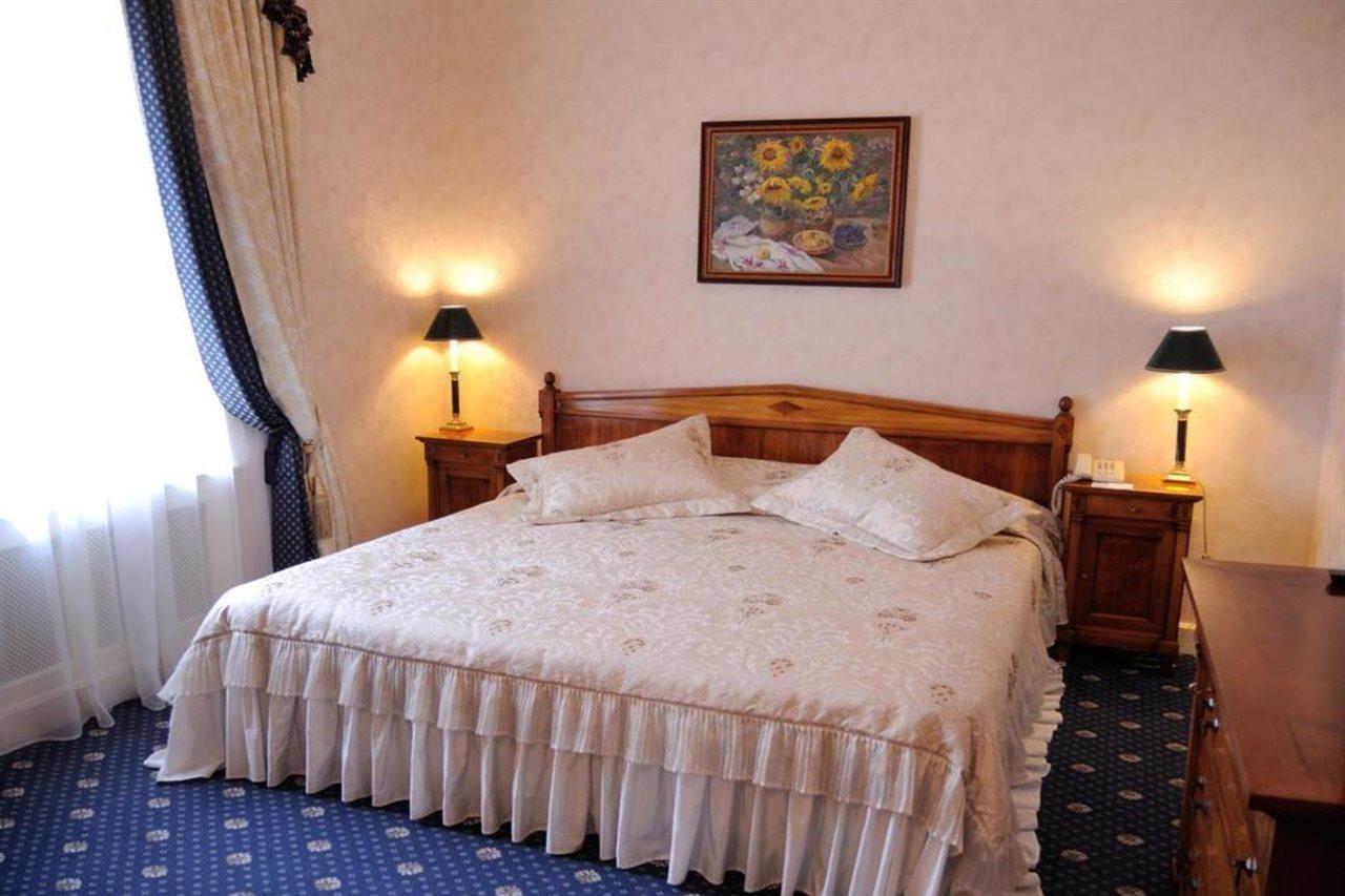 แกรนด์โฮเต็ล ยูเครน Hotel นิปโปร ภายนอก รูปภาพ