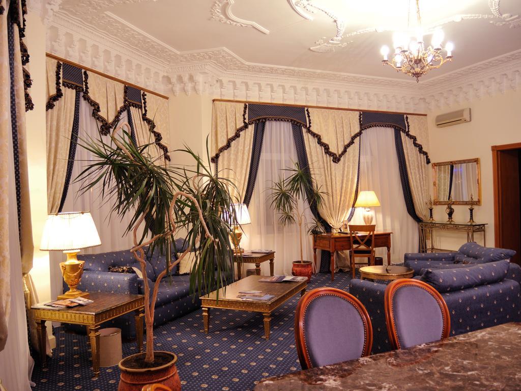 แกรนด์โฮเต็ล ยูเครน Hotel นิปโปร ภายนอก รูปภาพ
