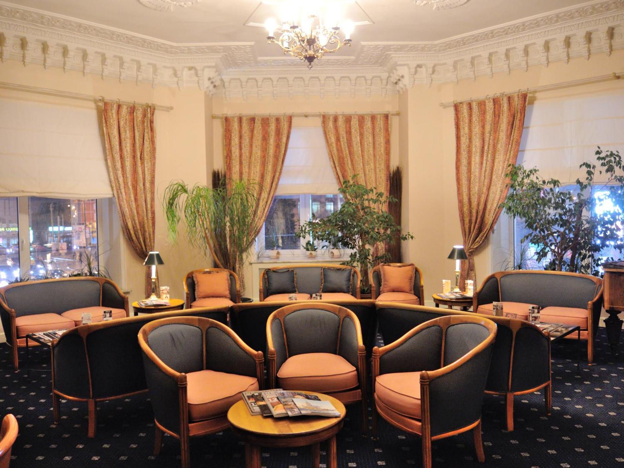 แกรนด์โฮเต็ล ยูเครน Hotel นิปโปร ภายนอก รูปภาพ