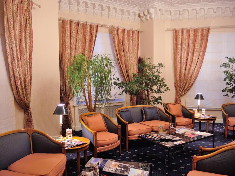 แกรนด์โฮเต็ล ยูเครน Hotel นิปโปร ภายนอก รูปภาพ